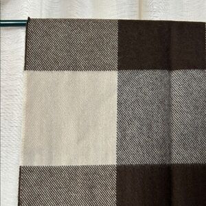 Cashmere scarf with fringe